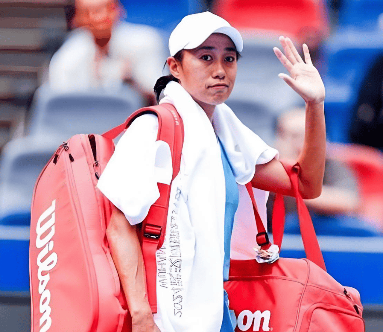 张帅遭苦主双杀2025单打之旅结束,网友:姐姐双打有望带来惊喜